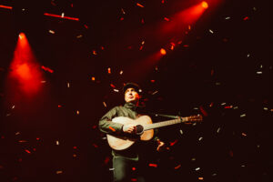 Gerry Cinnamon - Livealbum – Am Lagerfeuer