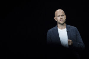 Nach Kritik aus der Musikbranche  – Spotify-CEO Daniel Ek entschuldigt sich für Aussagen