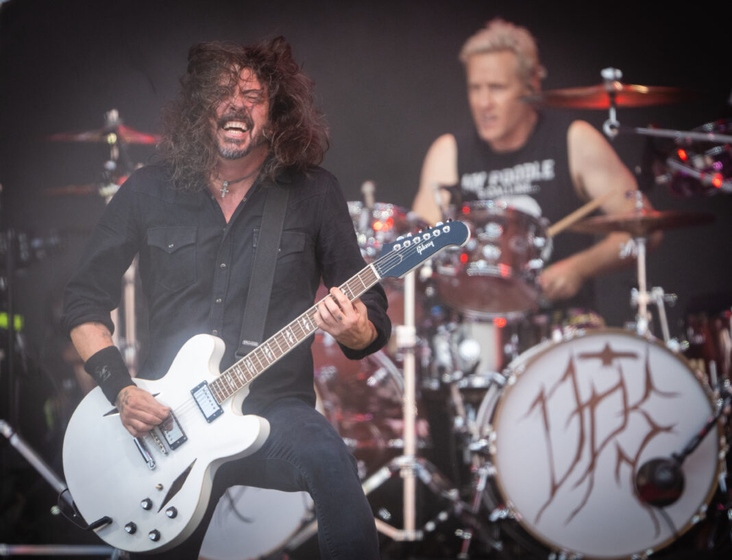 Foo Fighters auf dem Glastonbury (Foto: Samir Hussein/WireImage/Getty Images)