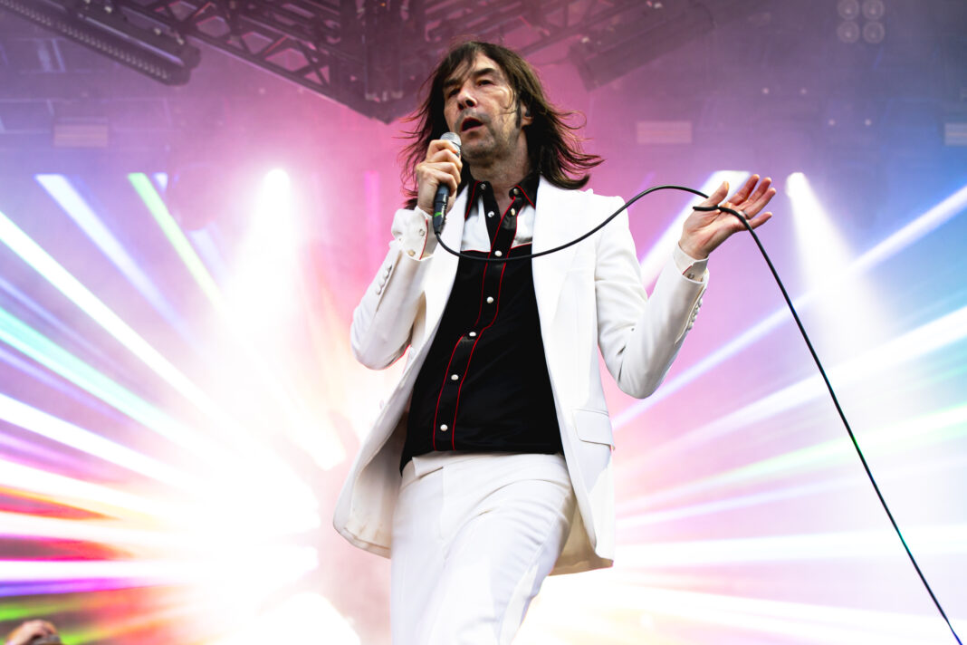 Zwischen Baggy-Rave und Stones-Rock'n'Roll: Bandchef Bobby Gillespie und Primal Scream mit einer bunten Diskografie (Foto: Mike Lewis Photography/Redferns/Getty Images)