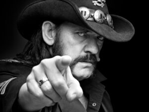 Mit Asche von Lemmy  – Schrein im Stripclub