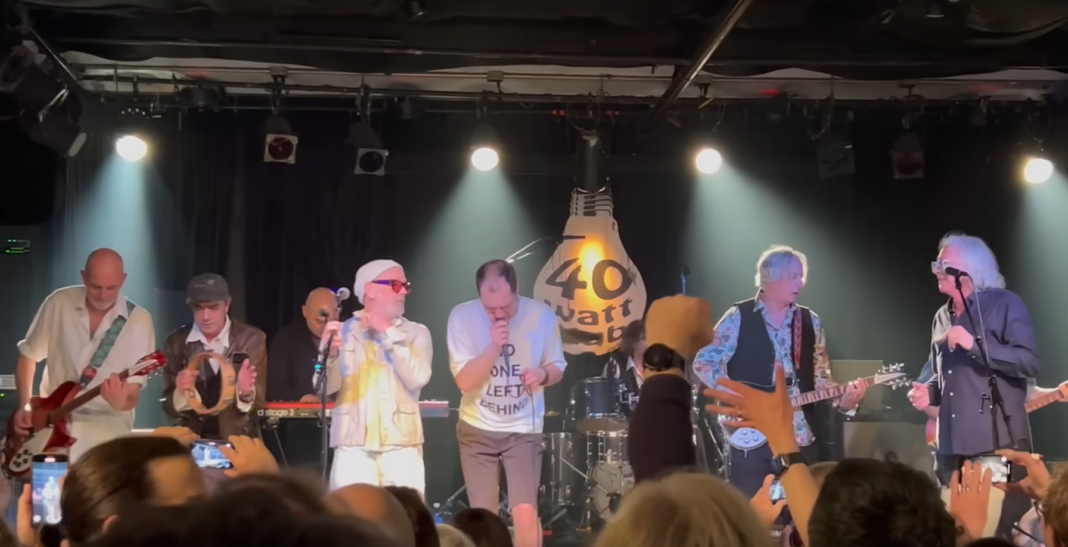 R.E.M. in Athens (Screenshot YouTube/ BrooklynVegan)