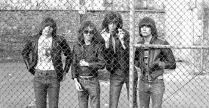 Wegen Ramones-Biopic – Johnny Ramones Witwe verklagt Joey Ramones Bruder