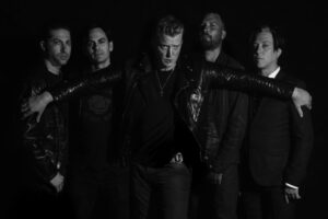 Queens Of The Stone Age legen drei Alben neu auf Vinyl auf