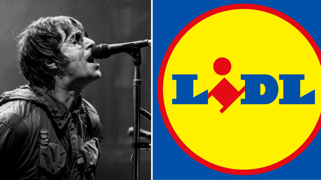 Collage: Liam Gallagher (Foto: Charlie Lightning/Warner) & Lidl-Logo