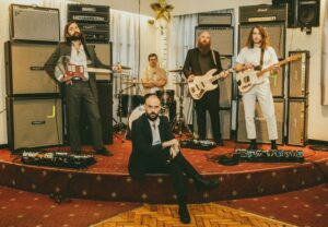 Idles kündigen drittes Album &#8220;Ultra Mono&#8221; an, zeigen Video zu &#8220;Grounds&#8221;