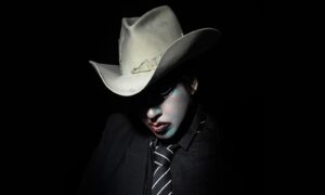 Marilyn Manson kündigt neues Album &#8220;We Are Chaos&#8221; an, teilt Titeltrack als Video