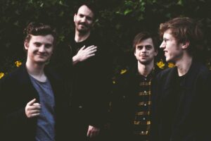 VISIONS Premiere: Alternative-Rocker The Waltz stellen Videosingle &#8220;Flowers&#8221; vor