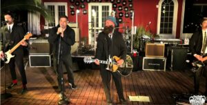 Video: Tim Armstrong und Jesse Michaels performen &#8220;Sound System&#8221; (Operation Ivy)