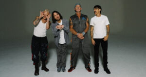 Red Hot Chili Peppers streamen B-Seite &#8220;Nerve Flip&#8221;