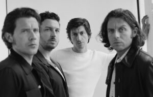 Arctic Monkeys veröffentlichen finale Single vor Albumrelease mit Live-Video