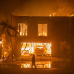 Eines von Tausenden: Durch die Waldbrände zerstörtes Haus am Pacific Coast Highway in Los Angeles (Foto: Apu Gomes/Getty Images)